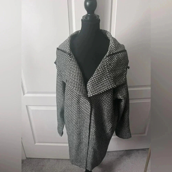 Sweaty Betty | Rare Black and White Dolman Sleeve Wool Blend Jacket | Size XS/S - Picture 7 of 11